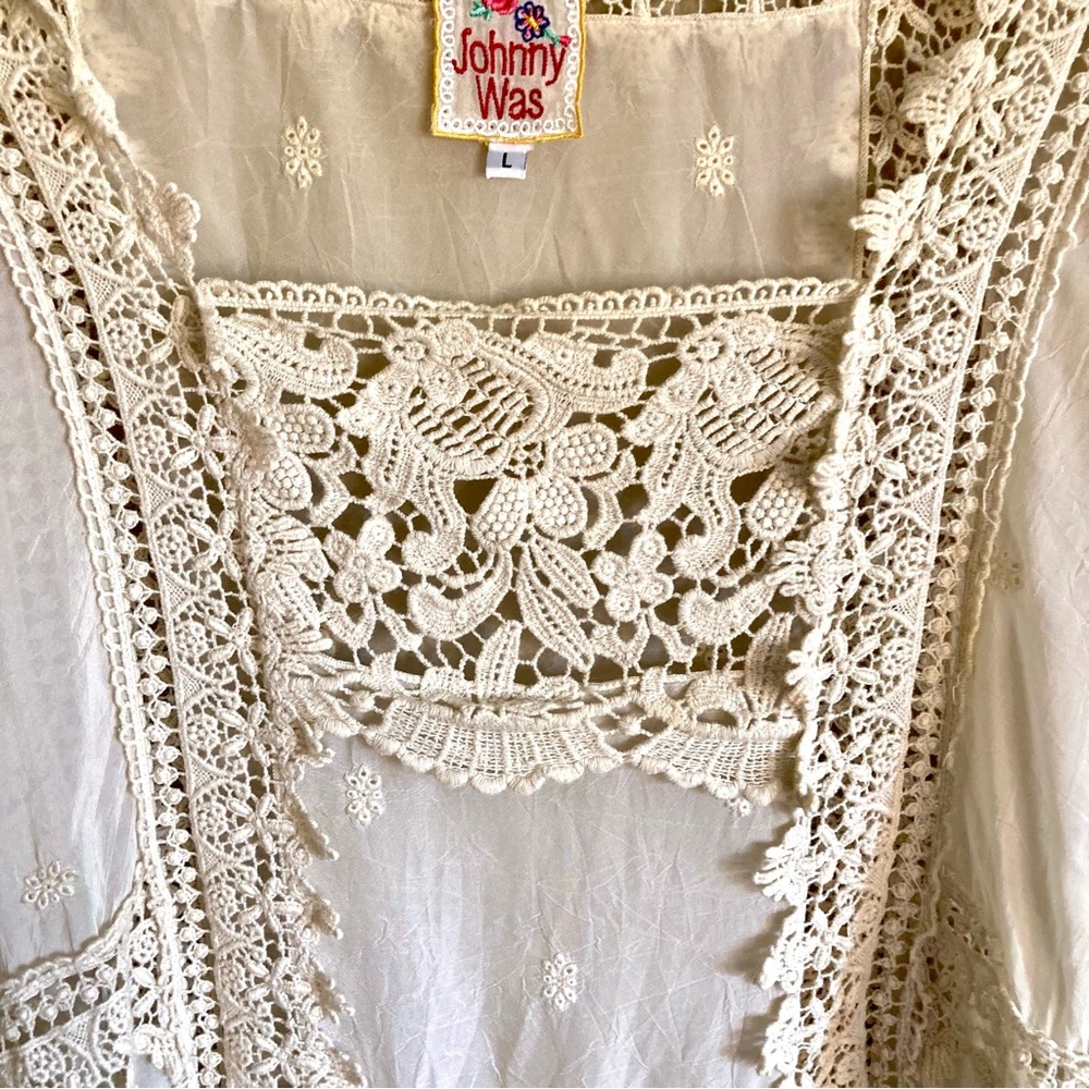 Johnny Was Cream Crochet Lace Short Sleeve Blouse - Picture 3 of 11